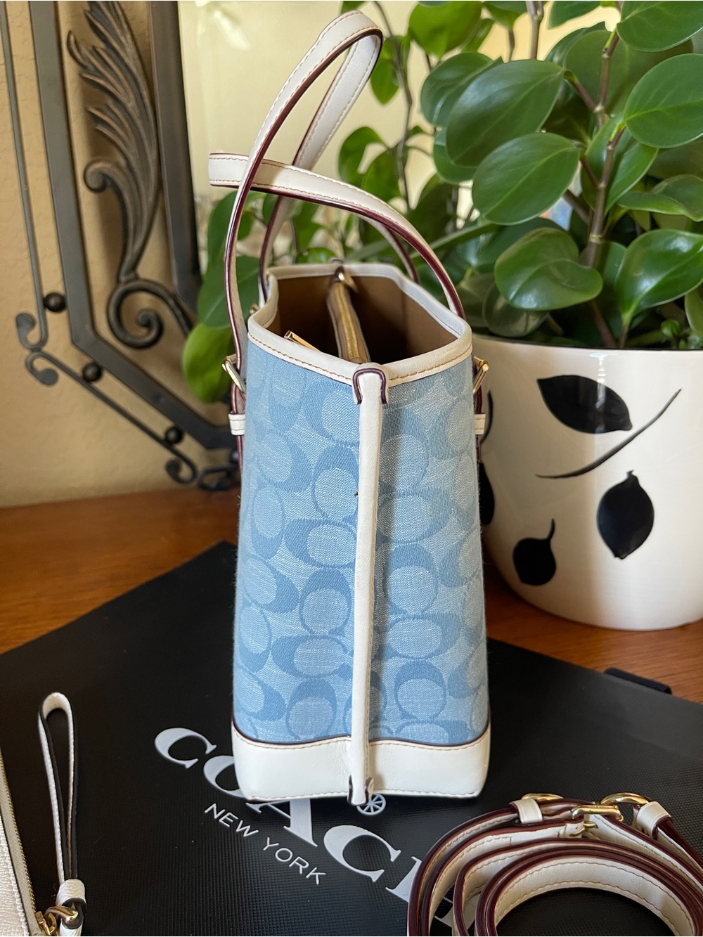 Coach Mollie Tote 25 with Matching Wristlet - Picture 3 of 11